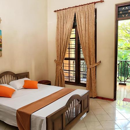 Mahaweli View Bungalow Kandy Eksteriør billede