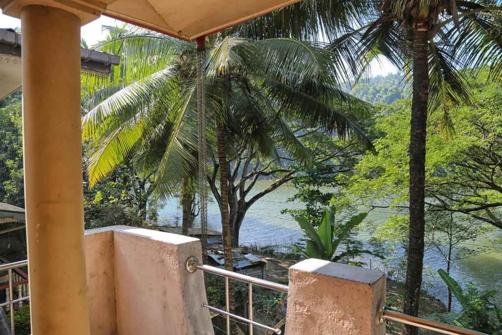 Mahaweli View Bungalow Kandy Eksteriør billede