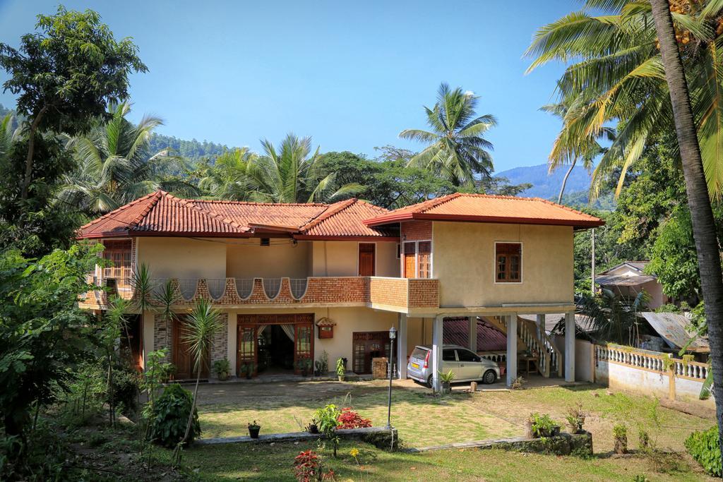 Mahaweli View Bungalow Kandy Eksteriør billede